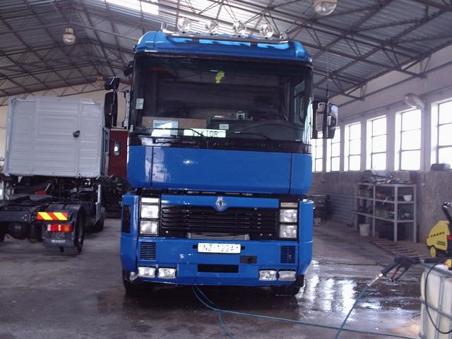 522379_3.jpg