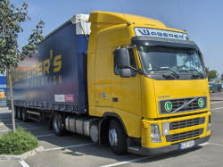Volvo-FH-400-Waberers-Decsi-090308-03.jpg